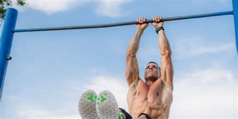 Close Grip Pull Ups to Build a Strong Back | A Lean Life