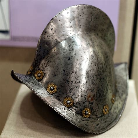 File:Morion helmet IMG 1292.jpg - Wikimedia Commons