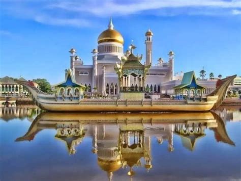 Brunei Sultan Wealth: From a gold plane to the world's largest palace, the sultan of Brunei has ...