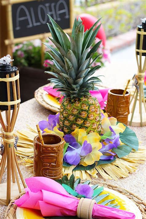 Best 25+ Luau centerpieces ideas on Pinterest | Luau party, Laua party ideas and Hawaiian ...