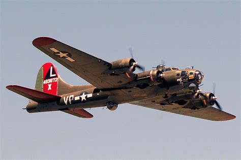 World War II era B-17 bomber coming to Air Zoo in Portage - mlive.com