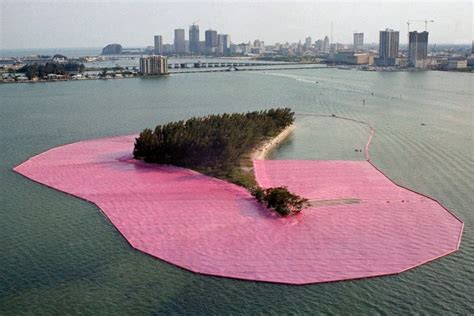 Christo, creator of ambitious public art projects, dead at age 84 | CBC News