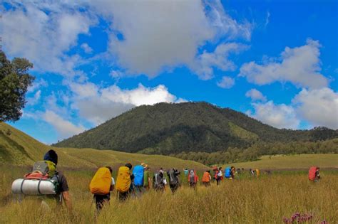 Essential Tips Before Mount Semeru Trekking | Authentic Indonesia Blog