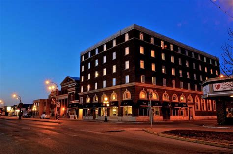 Hotel in Moose Jaw Saskatchewan | Grant Hall Hotel