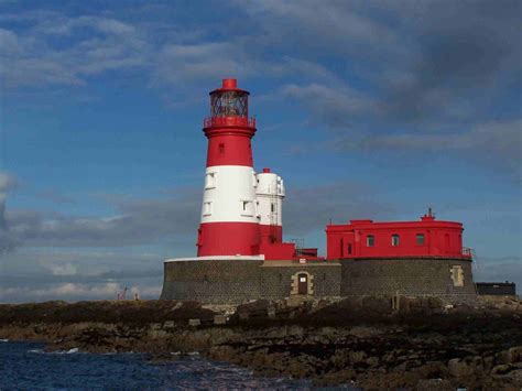 Cross and Cutlass: Grace Darling - Lighthouse heroine!