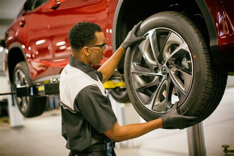 Alignment & Tire Rotation | Sewell Lexus of Dallas