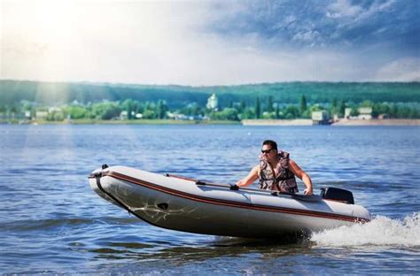 What's the Best Motor for Your Jon Boat? (Buying Guides) in 2022 | Jon boat, Boat, Fishing boats