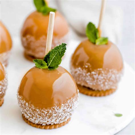 9 Genius Fall Wedding Desserts (That Aren't Cake!)