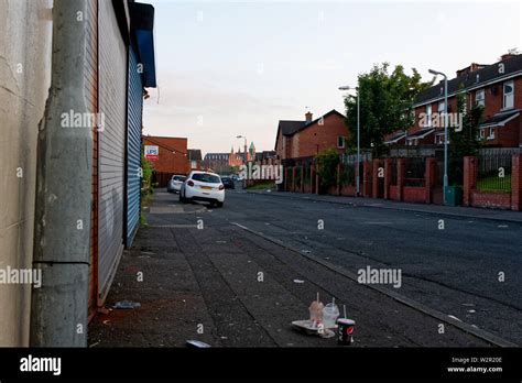 Shankill Road, Belfast, Northern Ireland.Murals on the Shankill Road ...