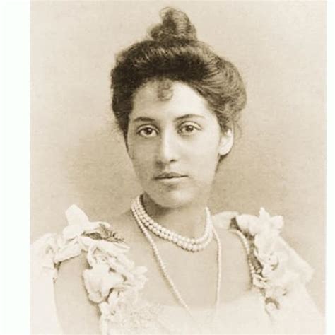 Princess Sophia Duleep Singh circa 1892 | #onewholayersnecklaces | Princess sophia, Human ...