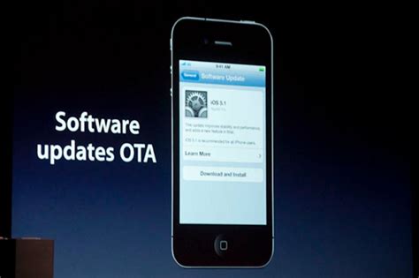 iOS 5 update available 12 October - CNET