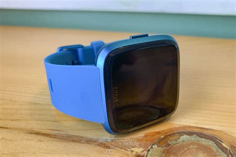 Fitbit Versa Lite Review: Trimmed-down With Features You Need | Digital Trends