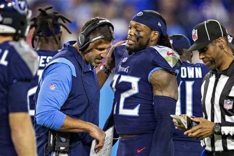 Derrick Henry Reacts To The Titans Firing Coach Mike Vrabel - The Spun