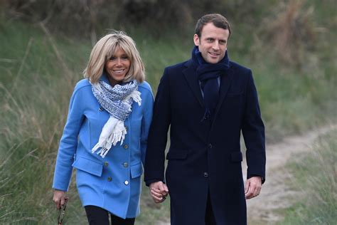 Emmanuel Macron Wife : Brigitte And Emmanuel Not An Ideal Couple But ...