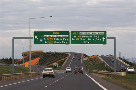 Road signs in Australia - Wikipedia