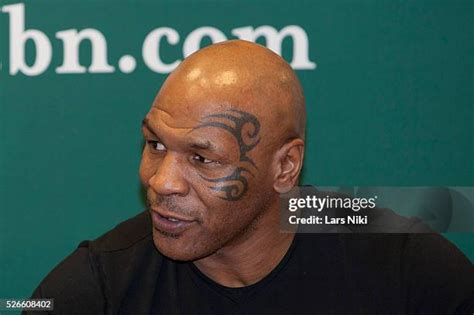 117 Mike Tyson Book Signing For Undisputed Truth Stock Photos, High-Res ...