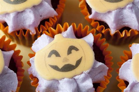 Image of mini cup cakes | CreepyHalloweenImages