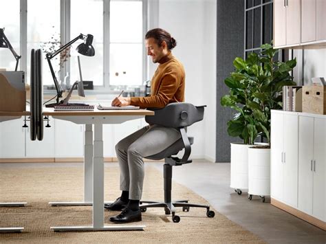 Active Sitting: The New Way To Improve Your Health - OfficeGearLab