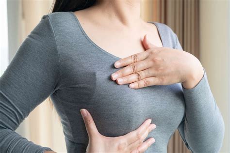 Shingles Under the Breast: Signs and Treatment