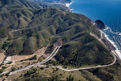 OCEA Project Finalist – Tom Lantos Tunnels at Devil’s Slide | ASCE News