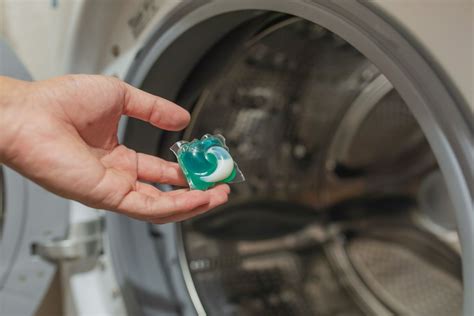 I Tried Laundry Detergent vs. Pods—Here's What Happened