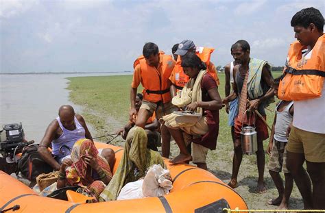 Thousands Evacuated In India Ahead Of Expected Kosi River Flooding In ...