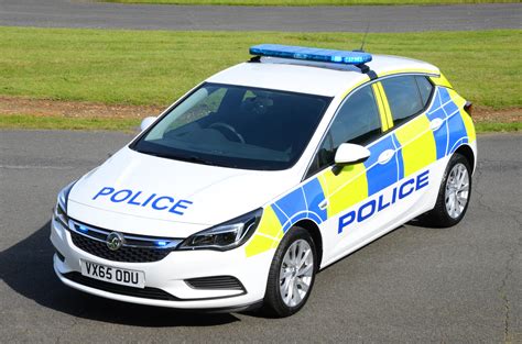 All-New Vauxhall "Arresting" Astra K Enters Police Service in the UK ...