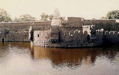 My India Travel: Vellore Fort