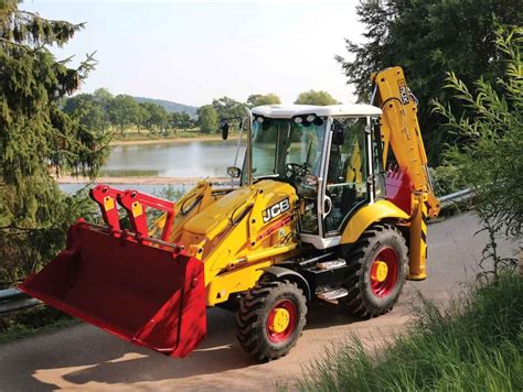 JCB Releases Limited-Edition Platinum Pro Backhoe Models