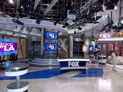 Home - Los Angeles News | FOX 11 LA KTTV | Virtual studio, Design ...