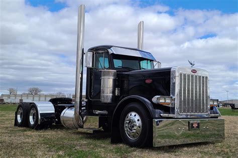 1990 379 DAYCAB FOR SALE! - Peterbilt of Sioux Falls