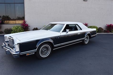 1979 Lincoln Continental Mark V | Ideal Classic Cars LLC