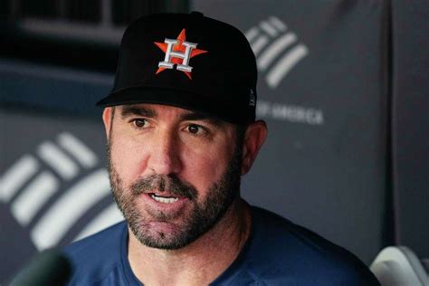 Justin Verlander comfortable being back with Astros after trade