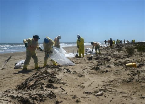 DVIDS - Images - Matagorda Island cleanup [Image 1 of 4]