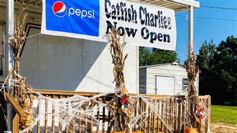 Catfish Charlie’s | 13971 US-43, Northport, AL 35475, USA