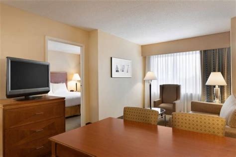 Embassy Suites Boston at Logan Airport | Convenient Park, Stay & Fly ...