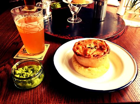 10 BEST Vegetarian Food in Edinburgh, Scotland - Wet Nose Escapades