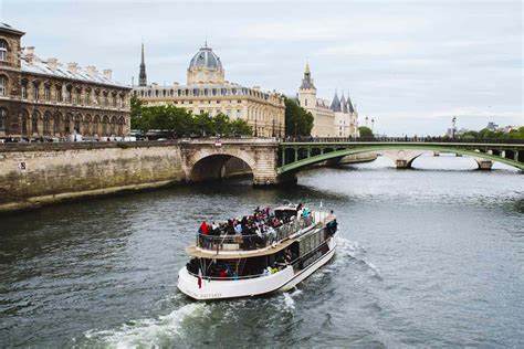 The Seine River in Paris: A Complete Guide (2023)