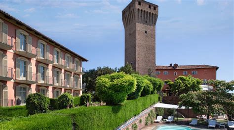 Hotel Castello di Santa Vittoria in Santa Vittoria d'Alba, Piedmont