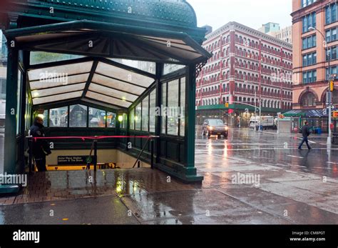 Astor place subway hi-res stock photography and images - Alamy