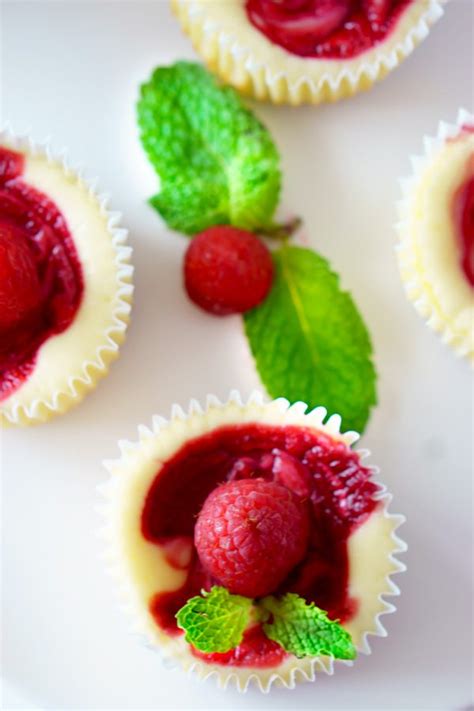 Raspberry Swirl Cheesecake Cupcakes – only 190 calories per serving! • Food, Folks and Fun