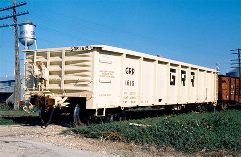 Gondola Rail Car (Trains): A Utilitarian Design