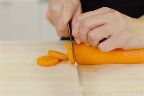 Japanese Cutting Techniques 野菜の切り方 • Just One Cookbook