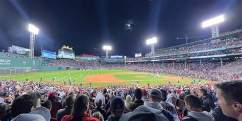 Fenway Park: Parking, CLEAR, and a Rowdy Atmosphere - UponArriving