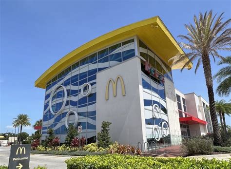 4 Things We Learned About the World's Biggest McDonald's