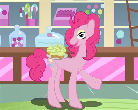 Pinkie Pie have cupcakes by IshioShima on DeviantArt