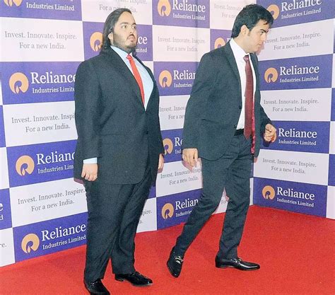 Mukesh Ambani Son Health Problem : Is Mukesh Ambani Grooming Son Anant ...