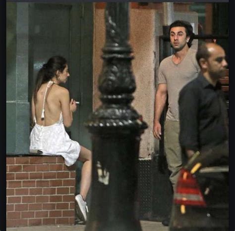 Mahira Khan finally speaks up on relationship with Ranbir Kapoor – India TV