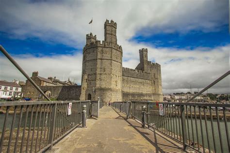 Caernarfon Castle - North Wales | Caernarfon.com