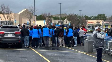 Georgia: Walmart shooting injures 'several,' store evacuated